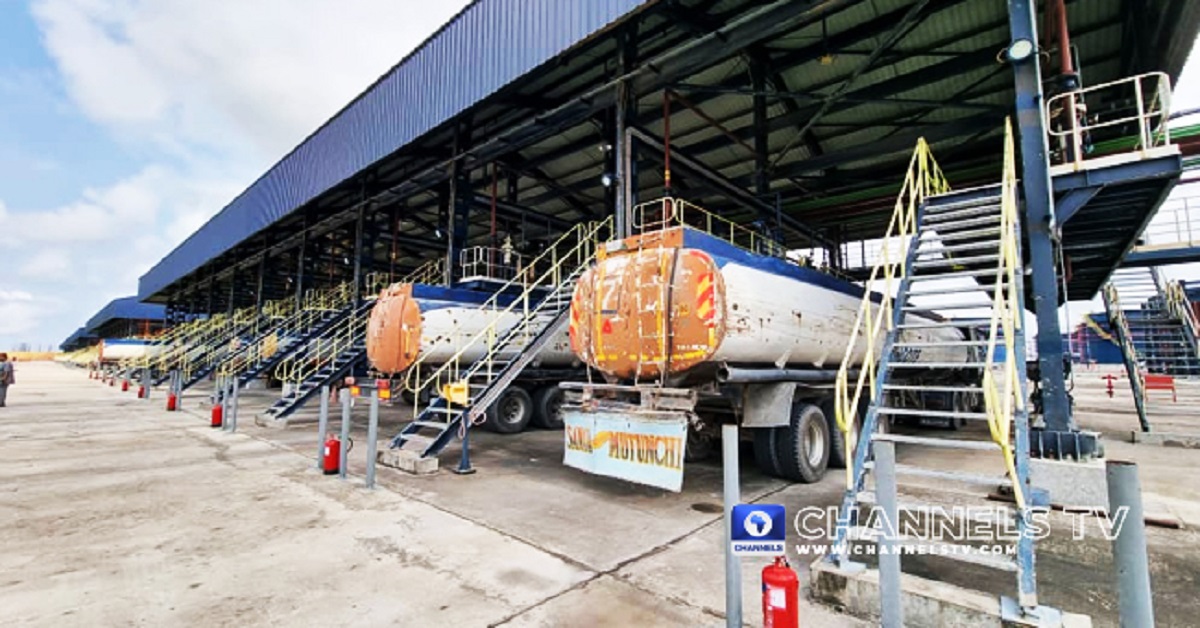 Dangote Halts Petrol Sales in Naira, Gives Conditions for