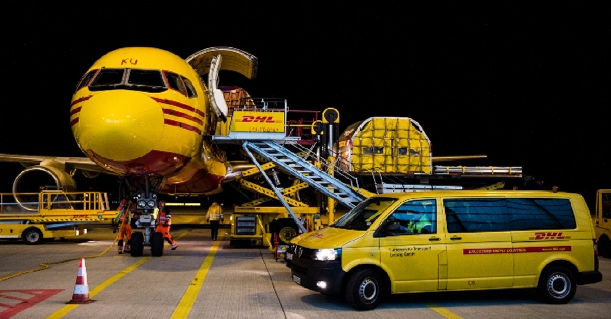 DHL Stops Global Shipments Worth Over $800 to US Consumers