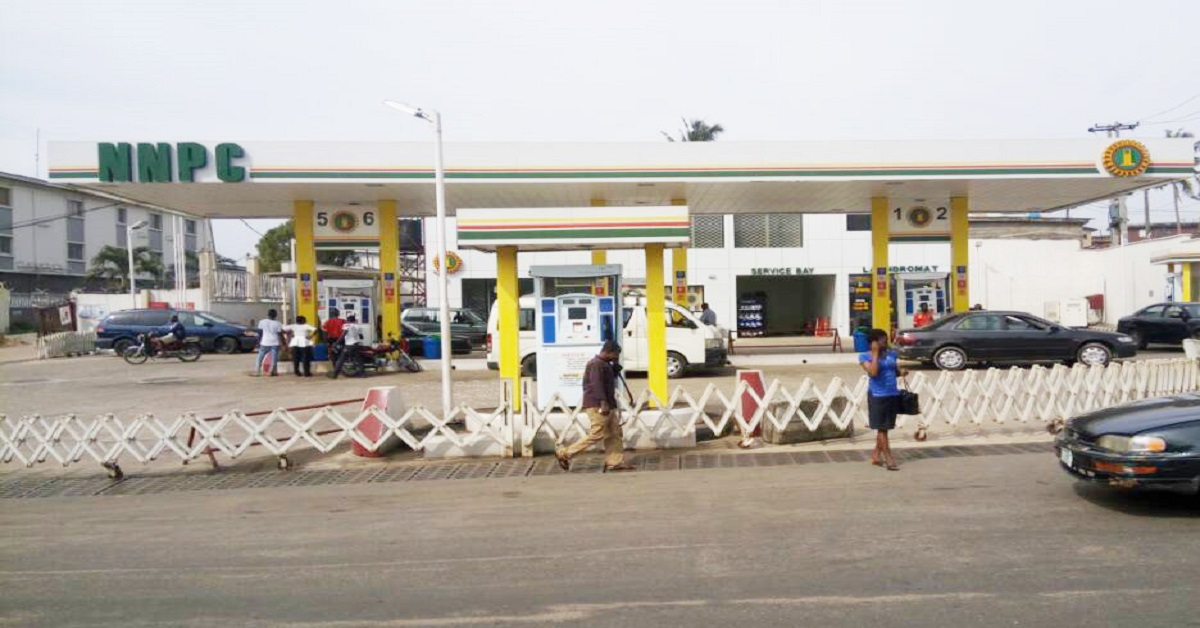 Dangote-NNPCL Crude Feud Leads to Increased Petrol Prices at Filling Stations