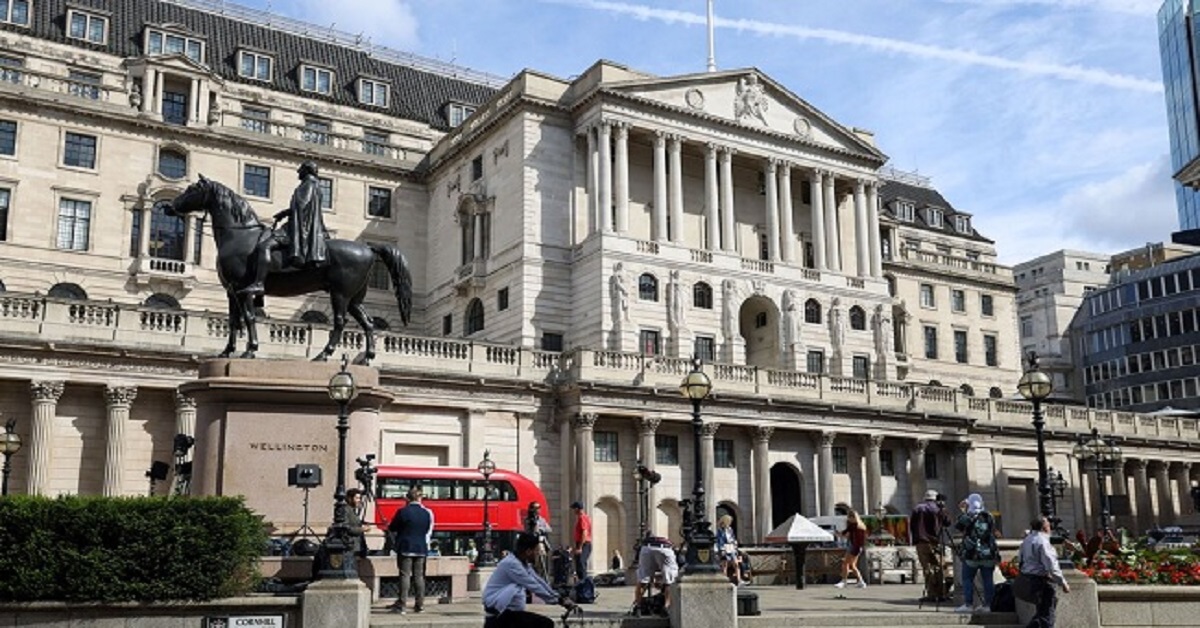 Bank of England Follows Fed In Holding Interest Rate